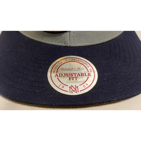 MITCHELL & NESS ADJUSTABLE FIT SNAPBACK CLEVELAND CAVALIERS GOLD USA CAP HAT NEW - Picture 3 of 9